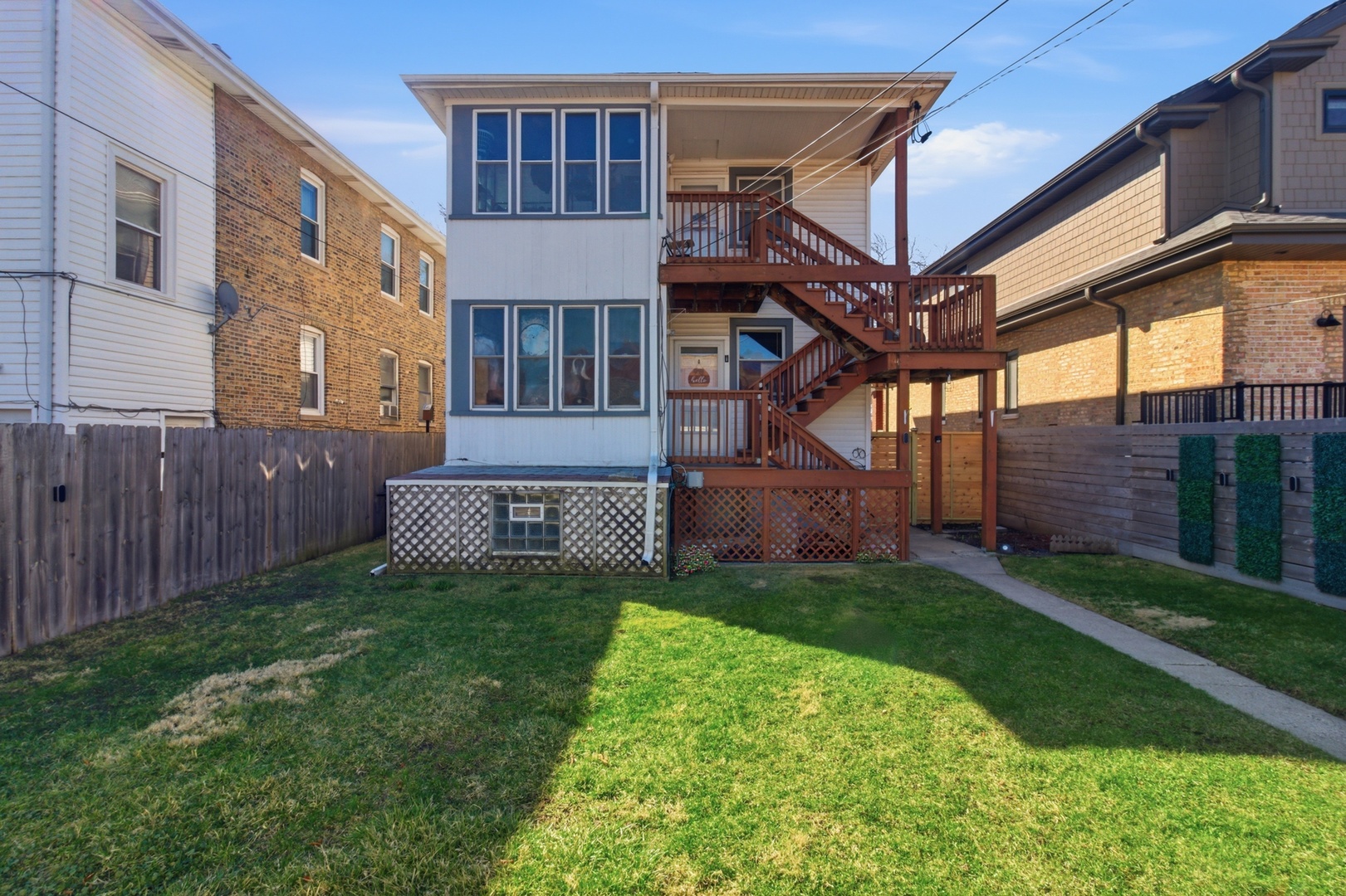 4462 West Wilson Avenue Chicago IL 60630