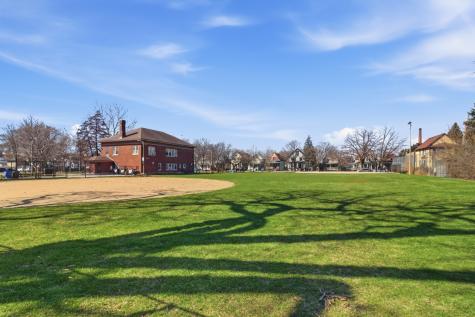 4462 West Wilson Avenue Chicago IL 60630