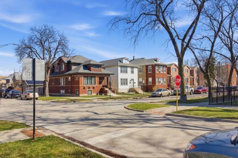 4462 West Wilson Avenue Chicago IL 60630