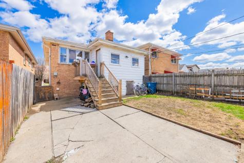 1818 North 39th Avenue Stone Park IL 60165