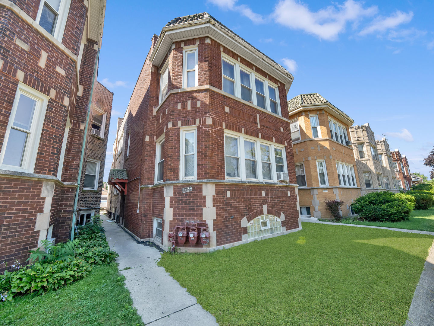 3529 West 63rd Place Chicago IL 60629