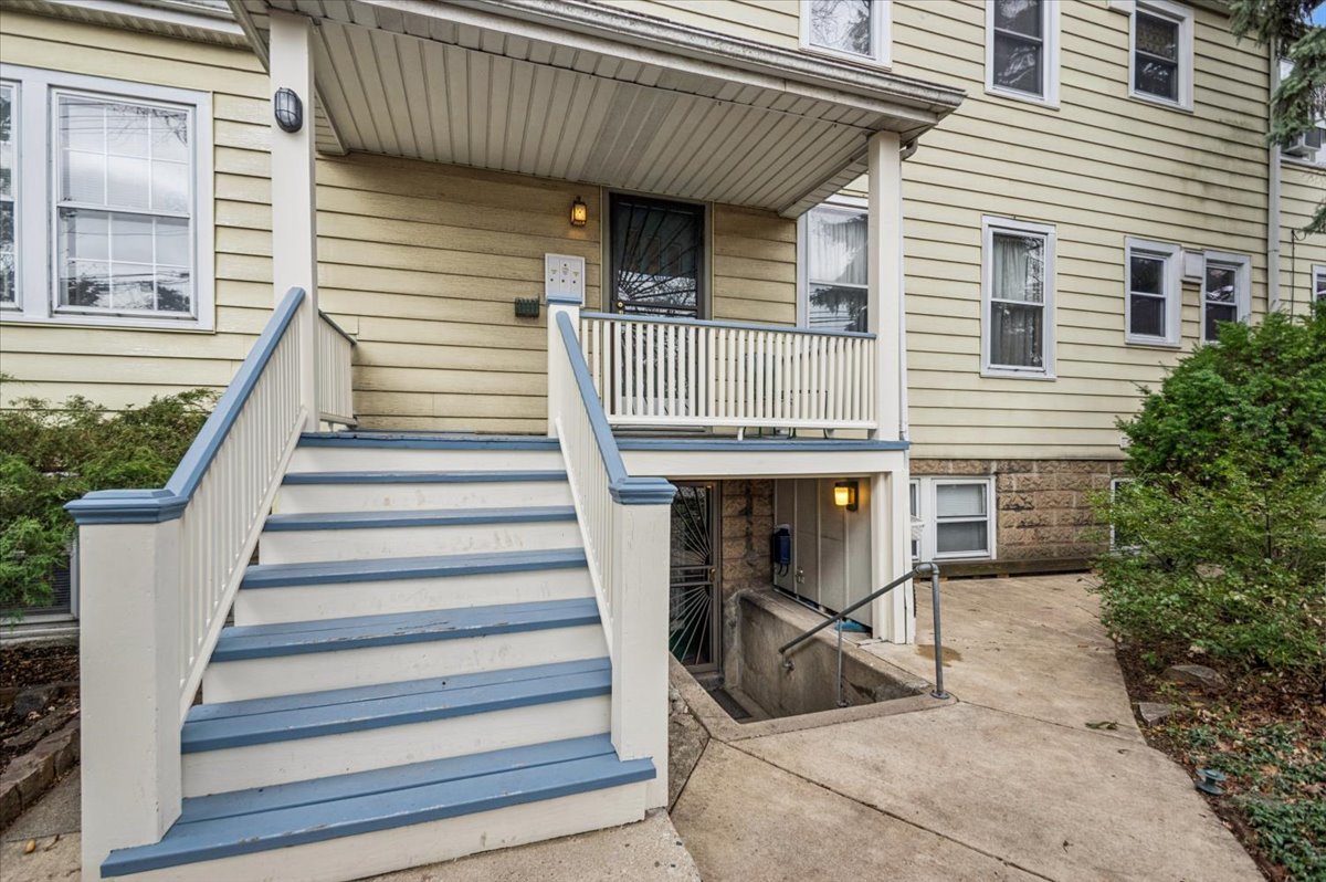 1762 West Morse Avenue Chicago IL 60626