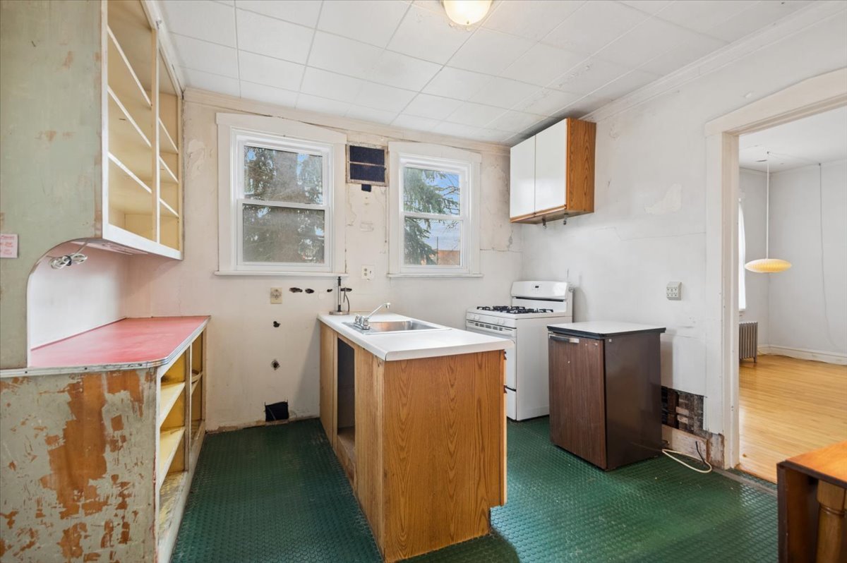 1762 West Morse Avenue Chicago IL 60626