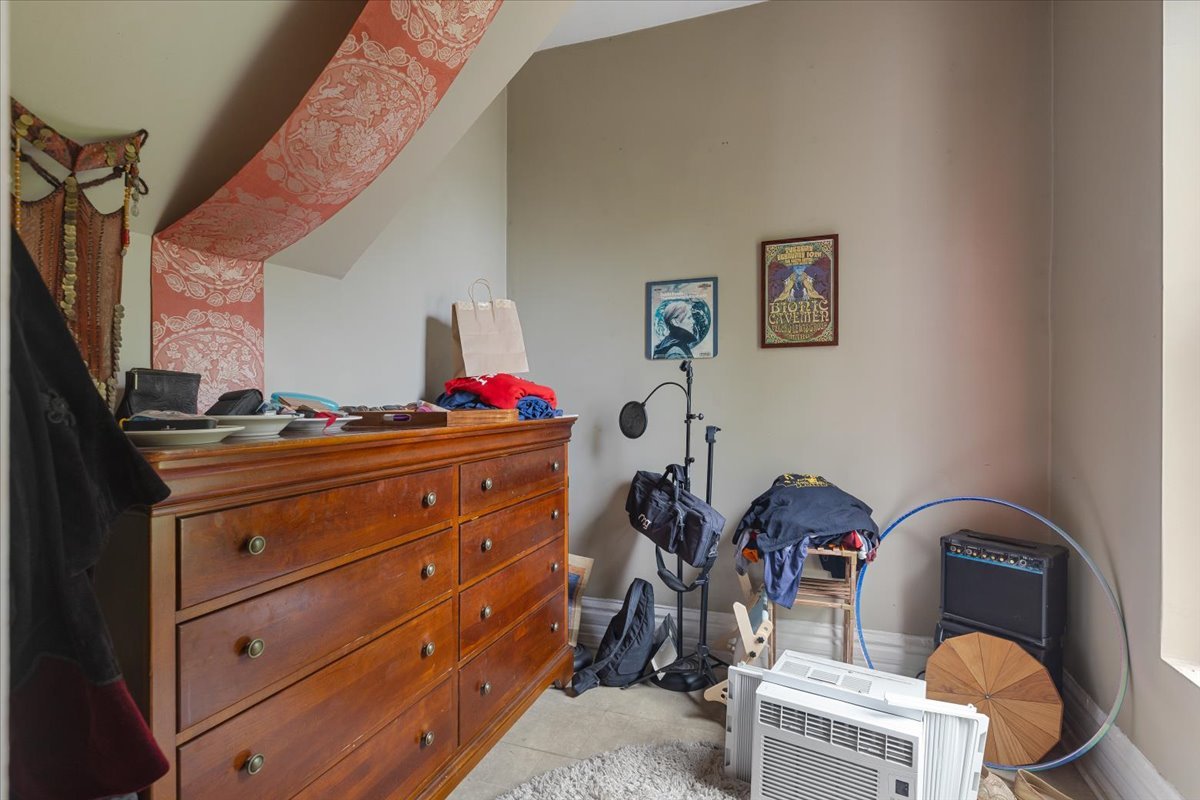 1634 North Sawyer Avenue Chicago IL 60647
