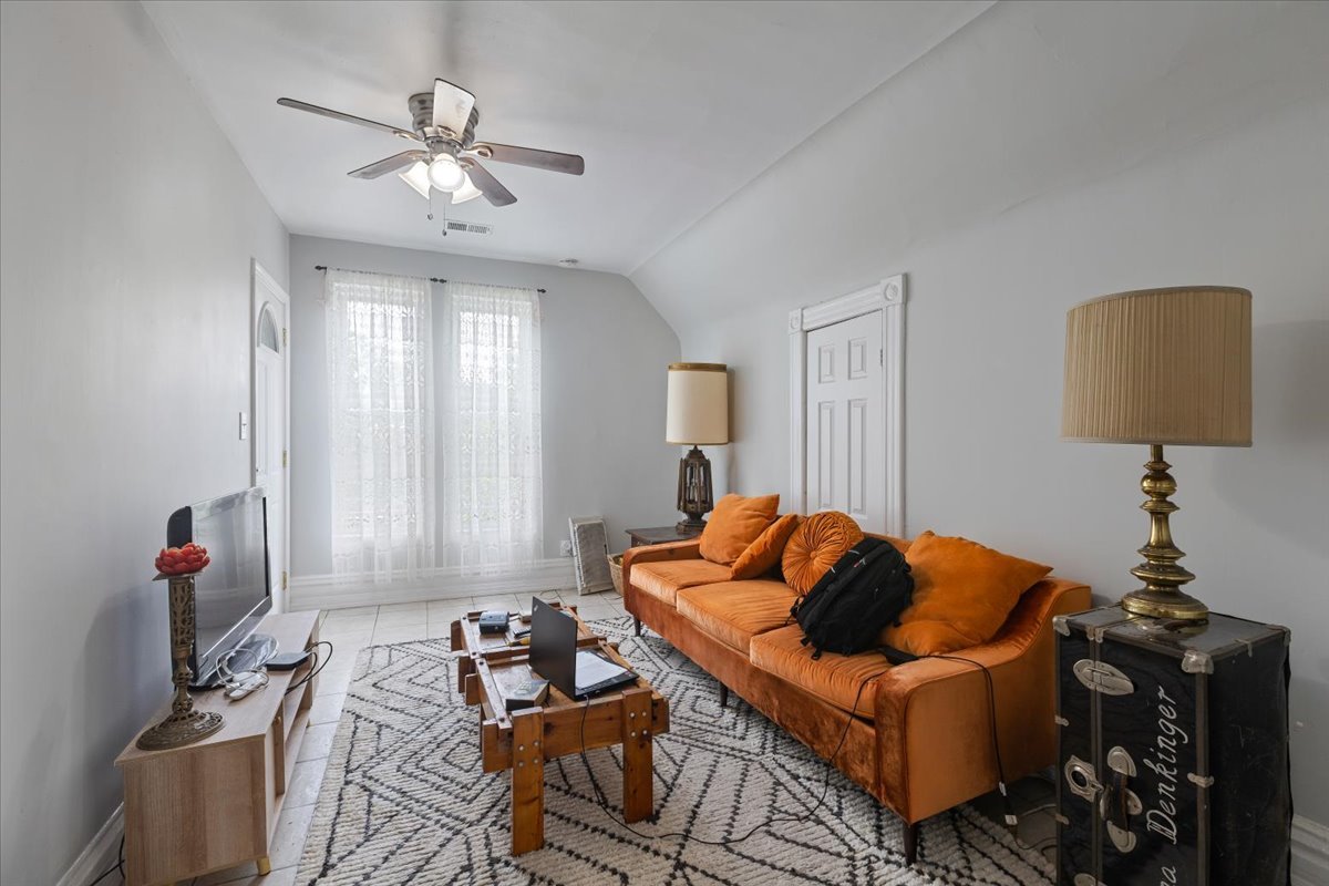 1634 North Sawyer Avenue Chicago IL 60647