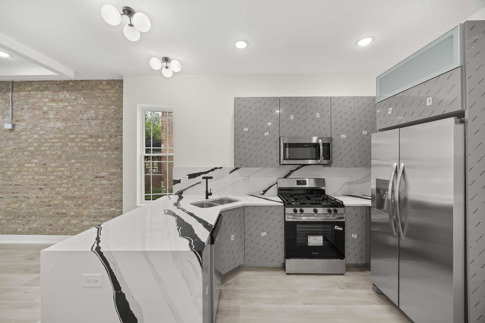 7232 South Union Avenue Chicago IL 60621