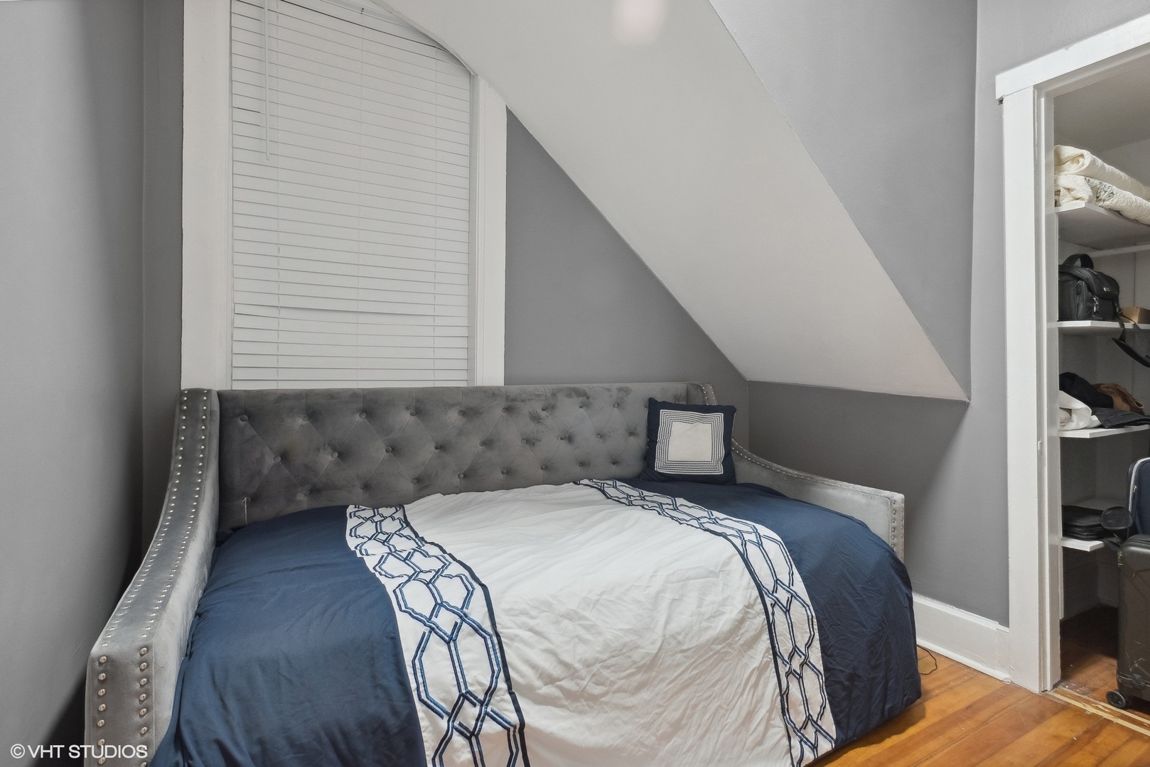 2633 West Potomac Avenue Chicago IL 60622