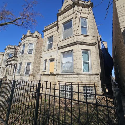 3834 West Monroe Street Chicago IL 60624