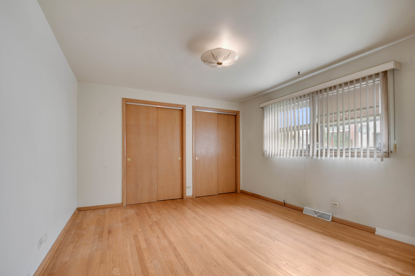 843 West 34th Place Chicago IL 60608