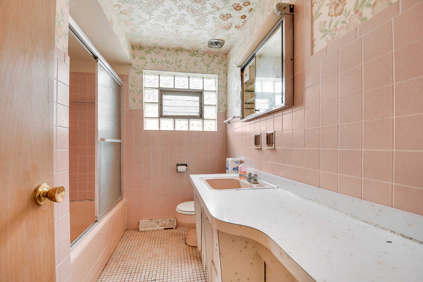 843 West 34th Place Chicago IL 60608