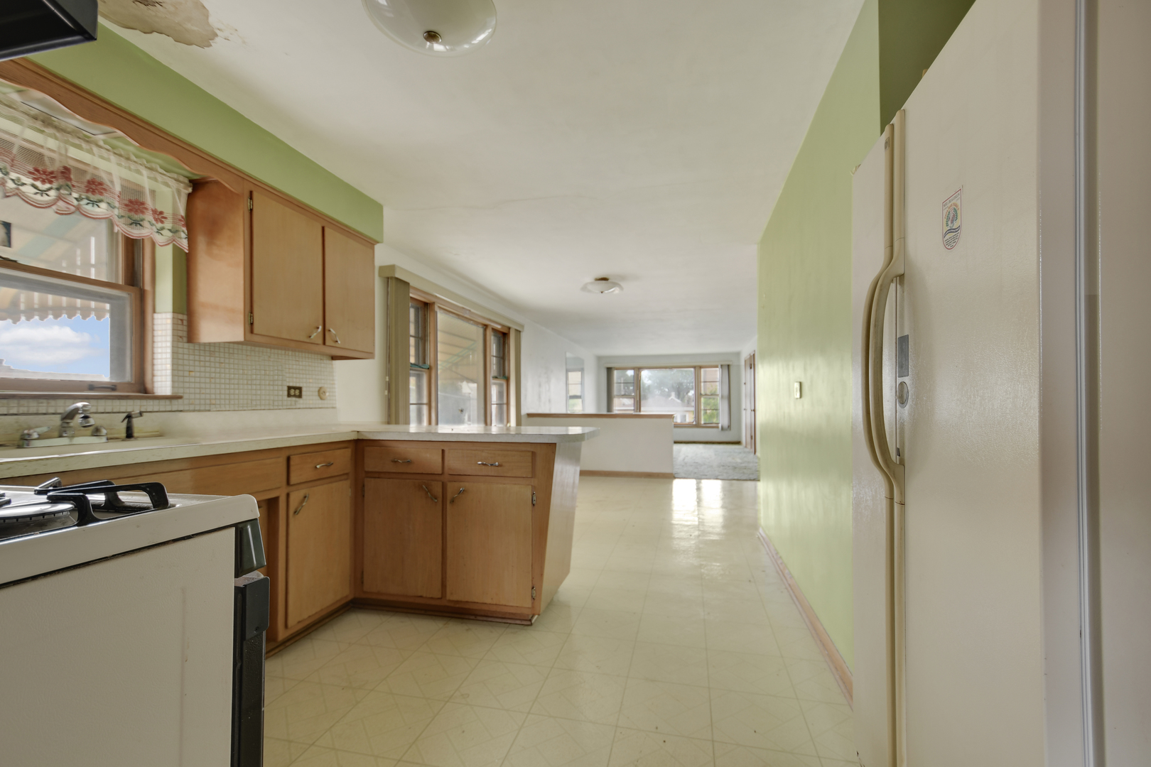 843 West 34th Place Chicago IL 60608
