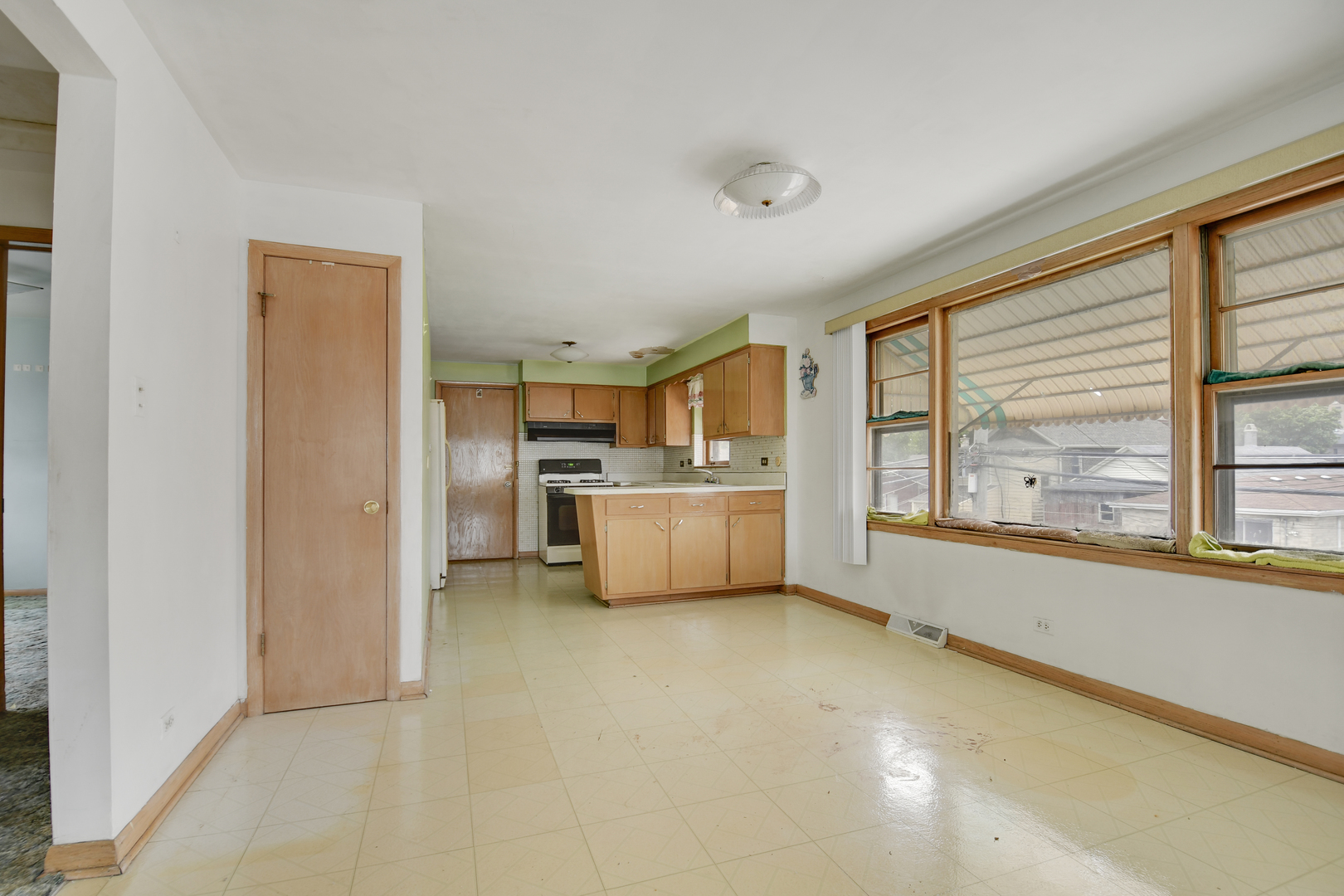 843 West 34th Place Chicago IL 60608