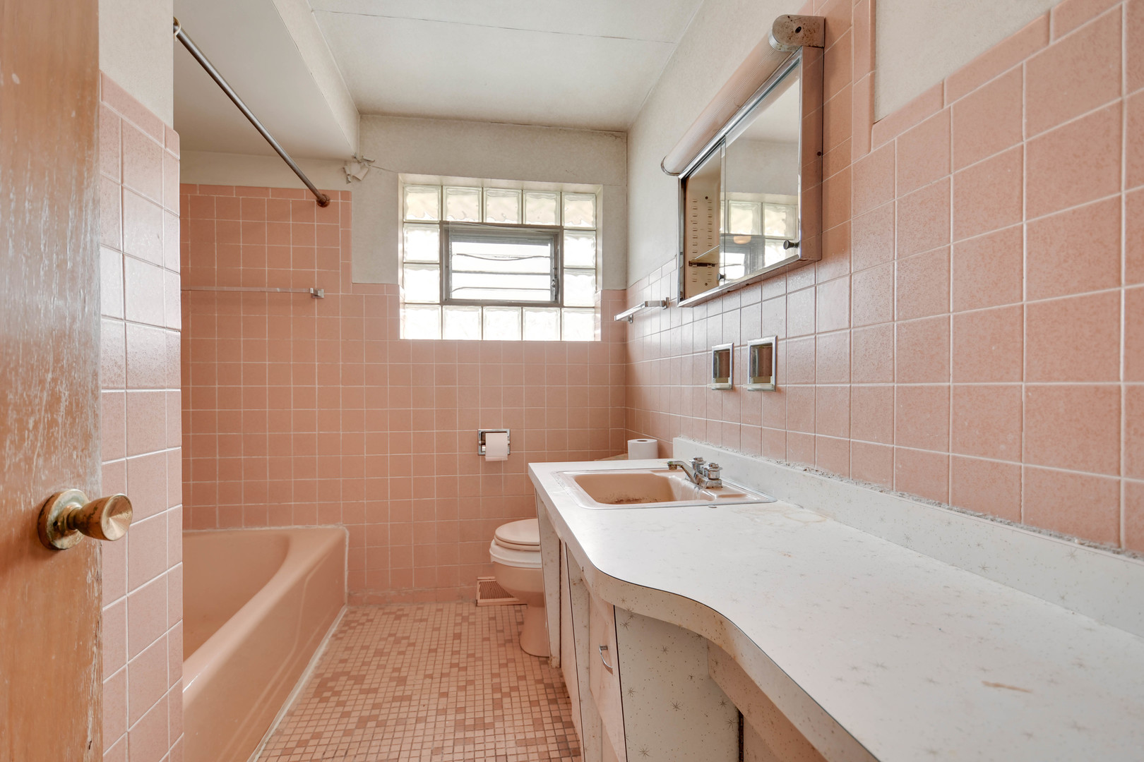 843 West 34th Place Chicago IL 60608