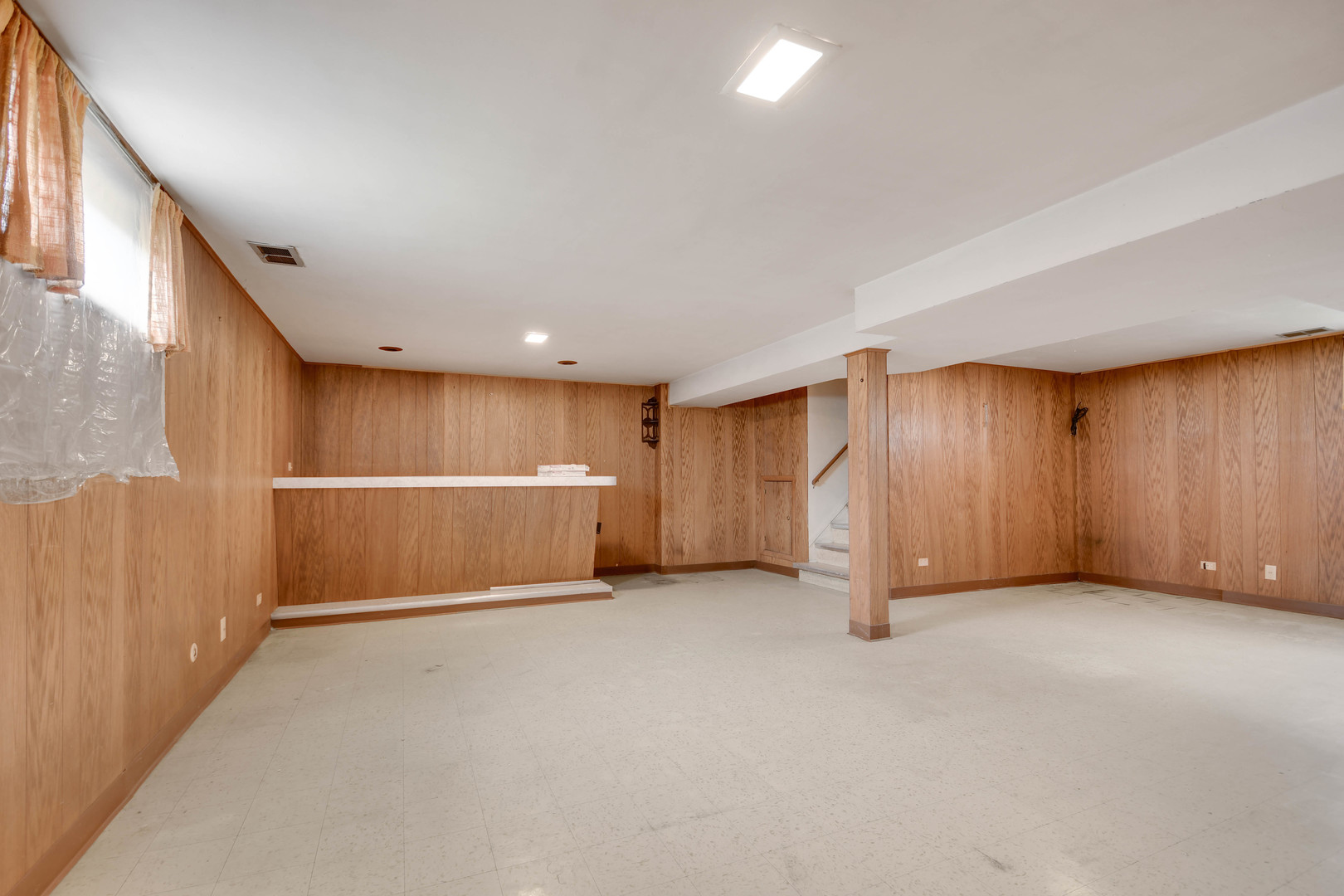 843 West 34th Place Chicago IL 60608