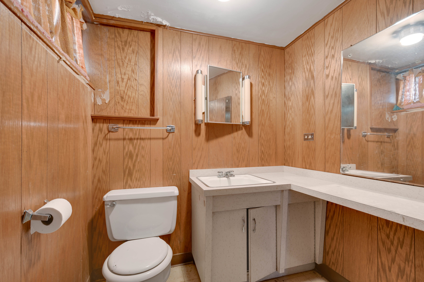 843 West 34th Place Chicago IL 60608