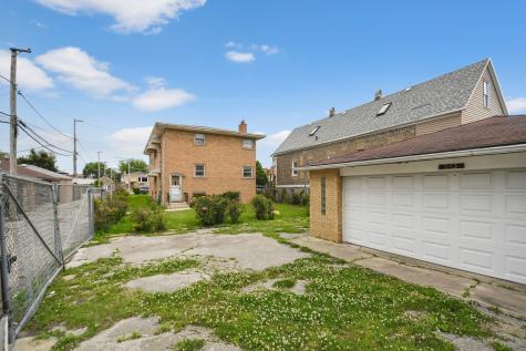 843 West 34th Place Chicago IL 60608