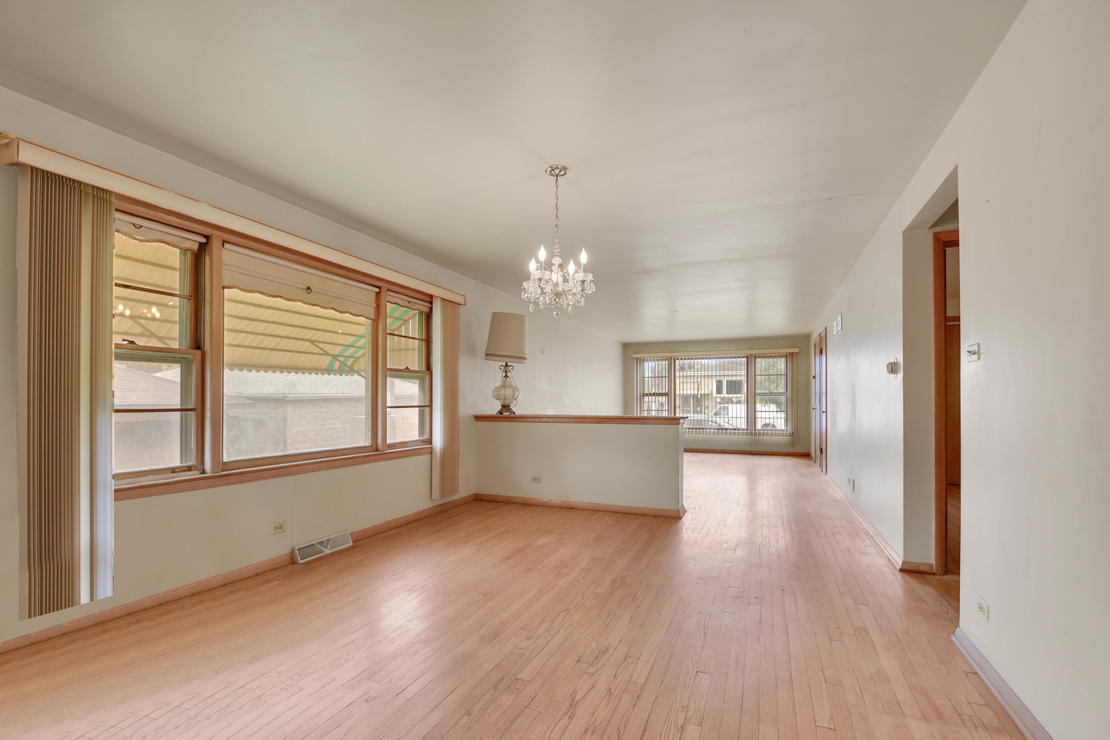 843 West 34th Place Chicago IL 60608