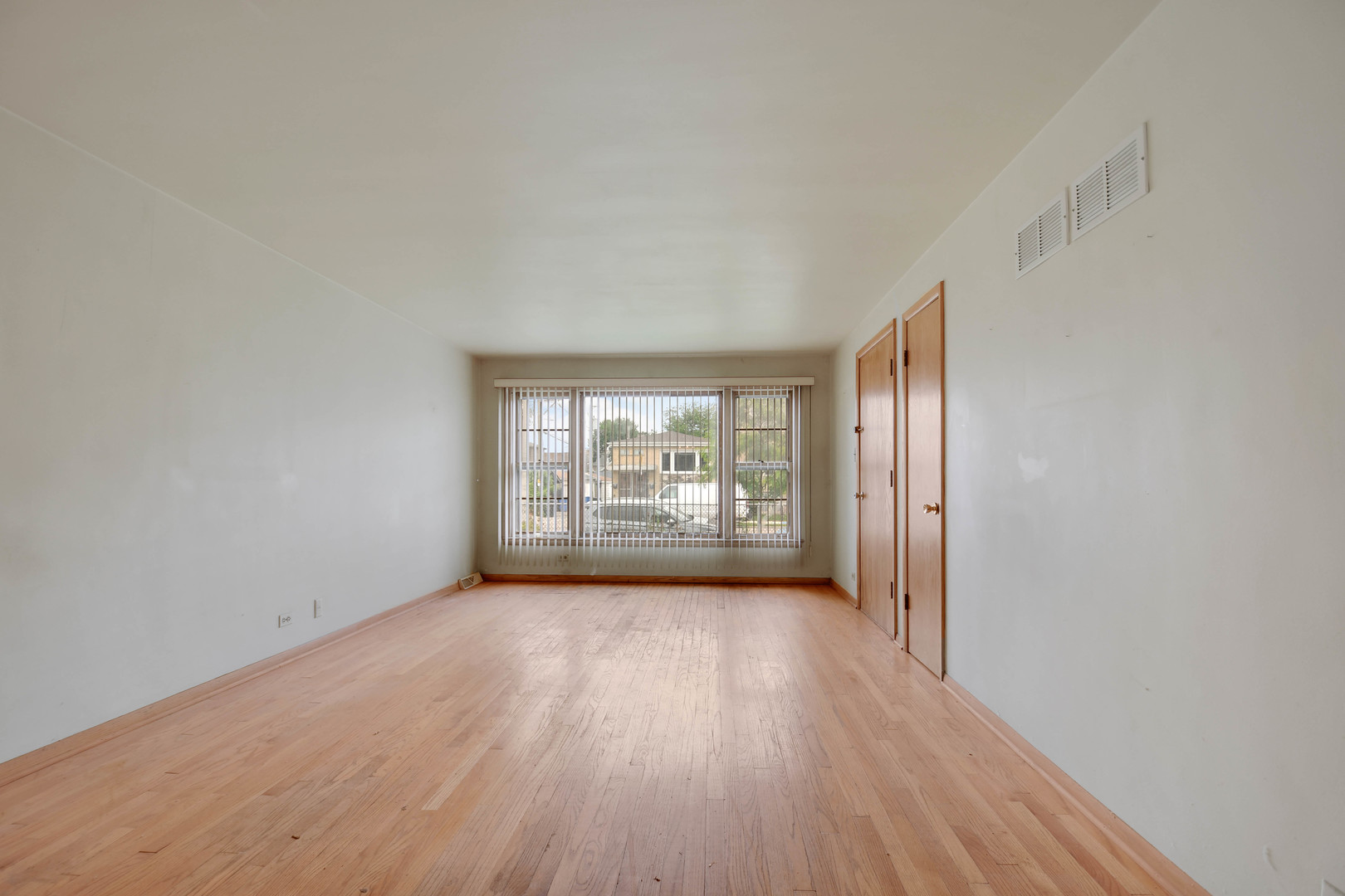 843 West 34th Place Chicago IL 60608