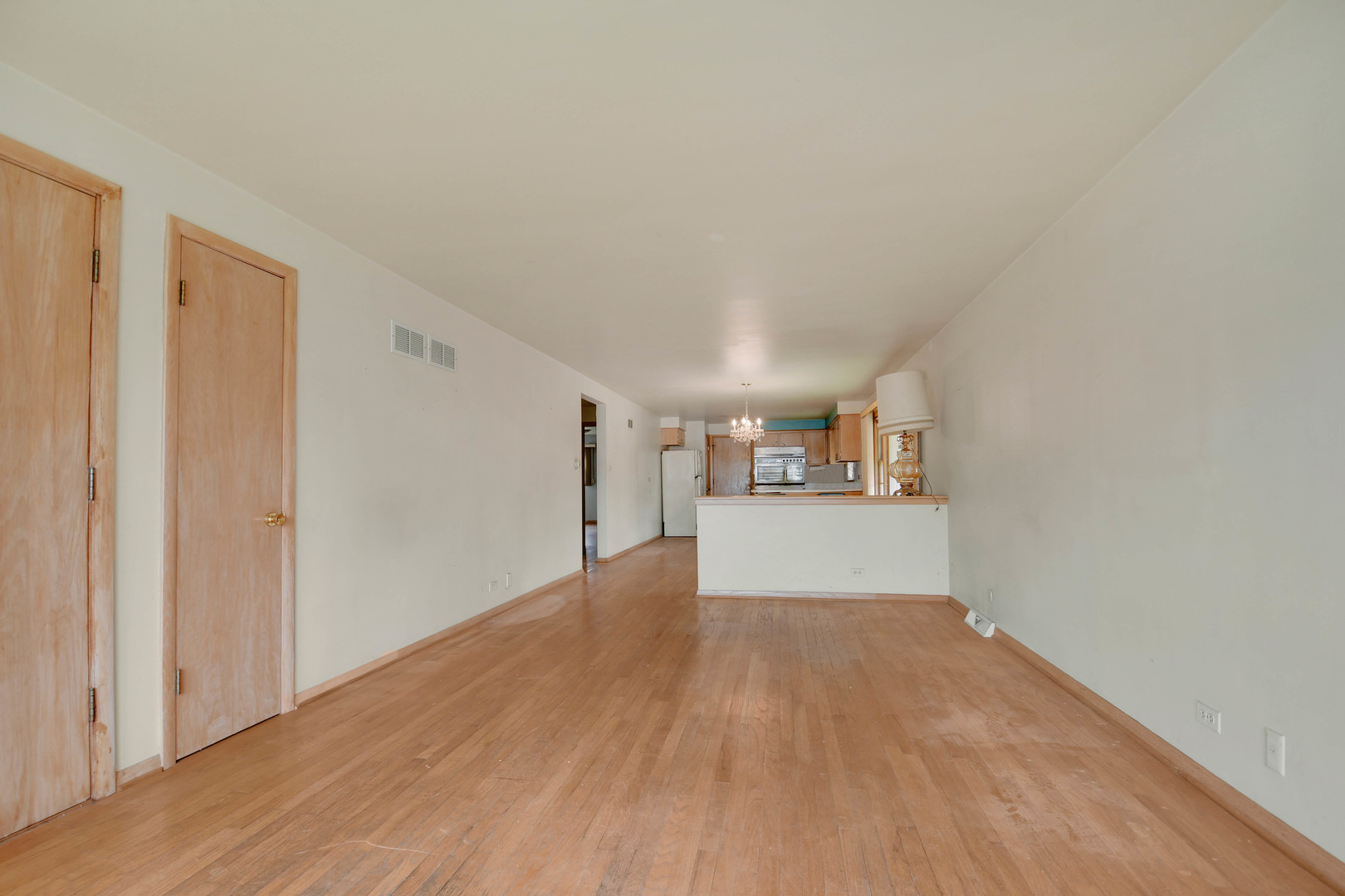 843 West 34th Place Chicago IL 60608