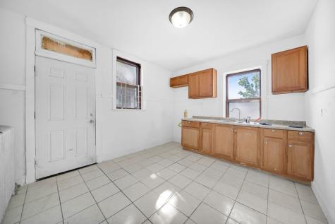 5759 South Campbell Avenue Chicago IL 60629