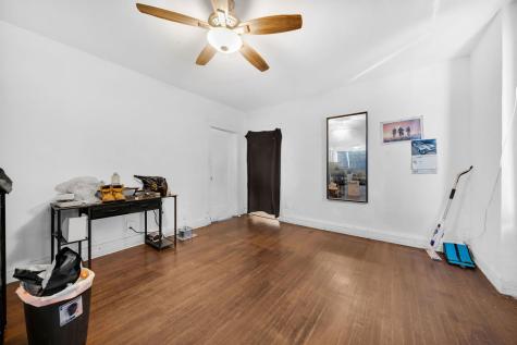 5759 South Campbell Avenue Chicago IL 60629