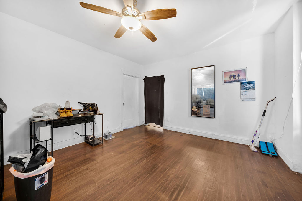 5759 South Campbell Avenue Chicago IL 60629