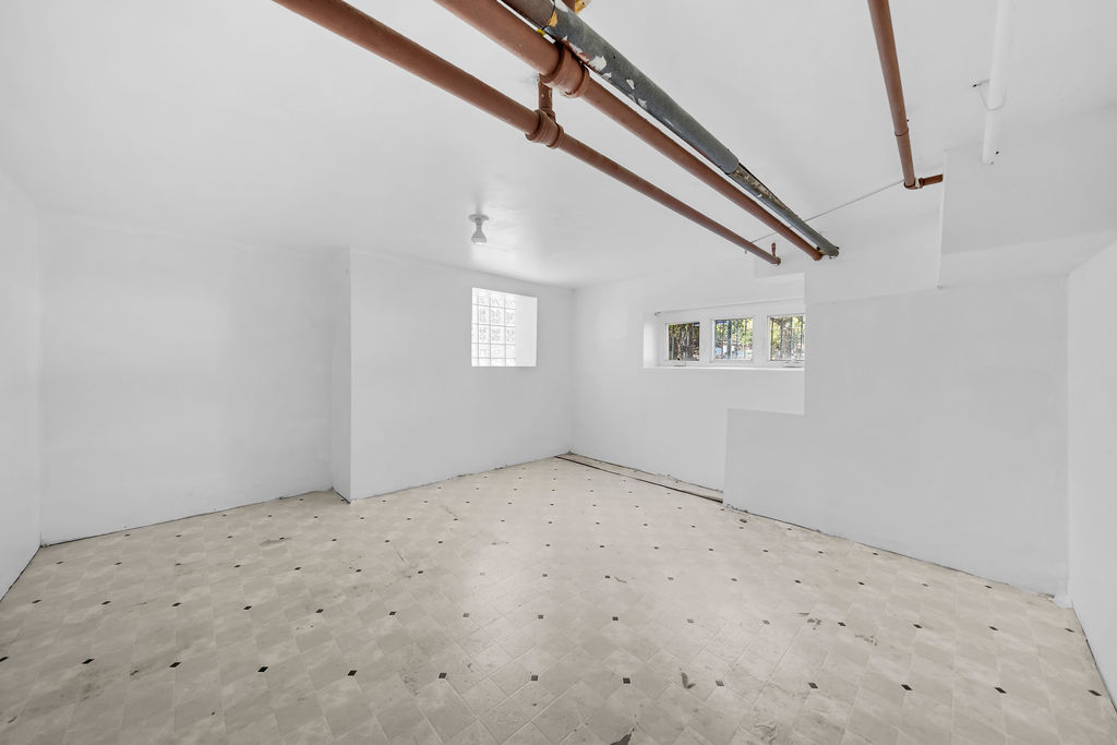 5759 South Campbell Avenue Chicago IL 60629