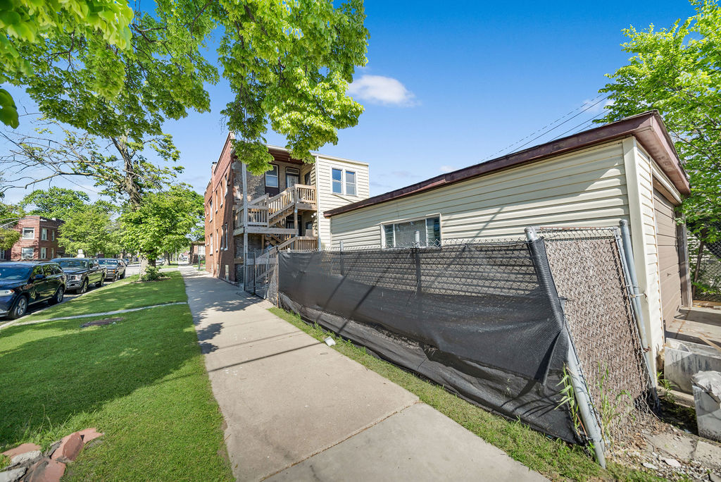 5759 South Campbell Avenue Chicago IL 60629
