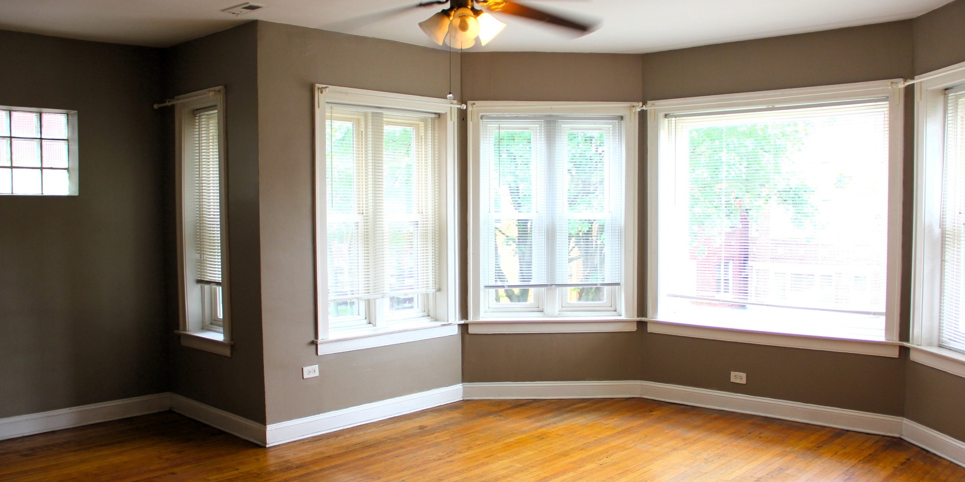 7813 South East End Avenue Chicago IL 60649