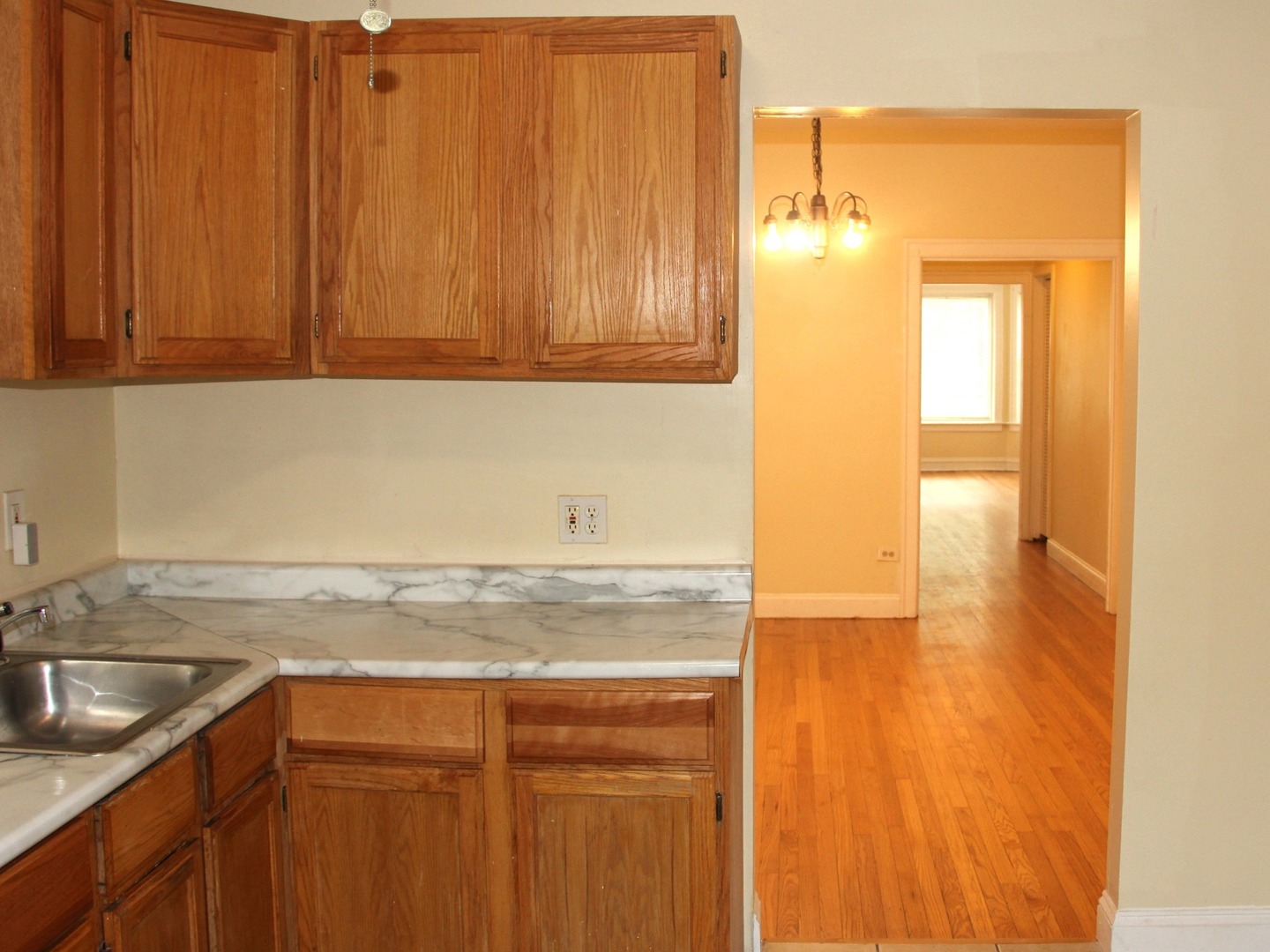 7813 South East End Avenue Chicago IL 60649