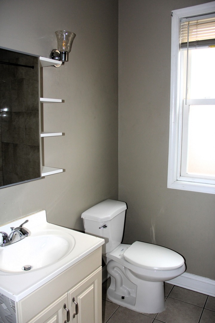 7813 South East End Avenue Chicago IL 60649