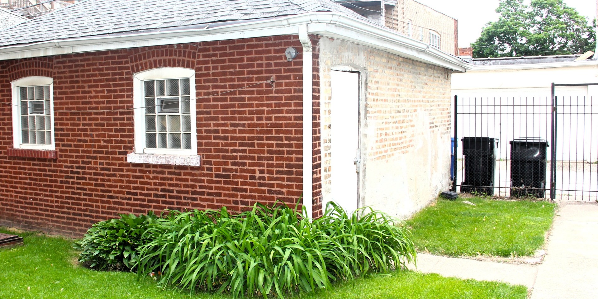 7813 South East End Avenue Chicago IL 60649