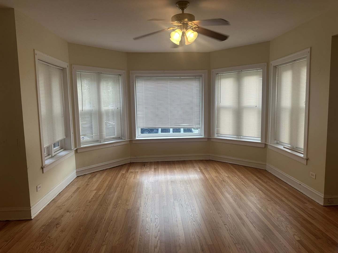 7813 South East End Avenue Chicago IL 60649