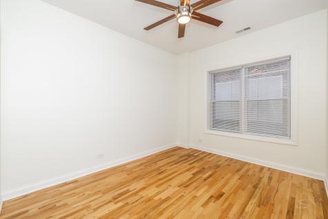 6711 South Paxton Avenue Chicago IL 60649