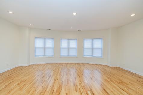 6711 South Paxton Avenue Chicago IL 60649