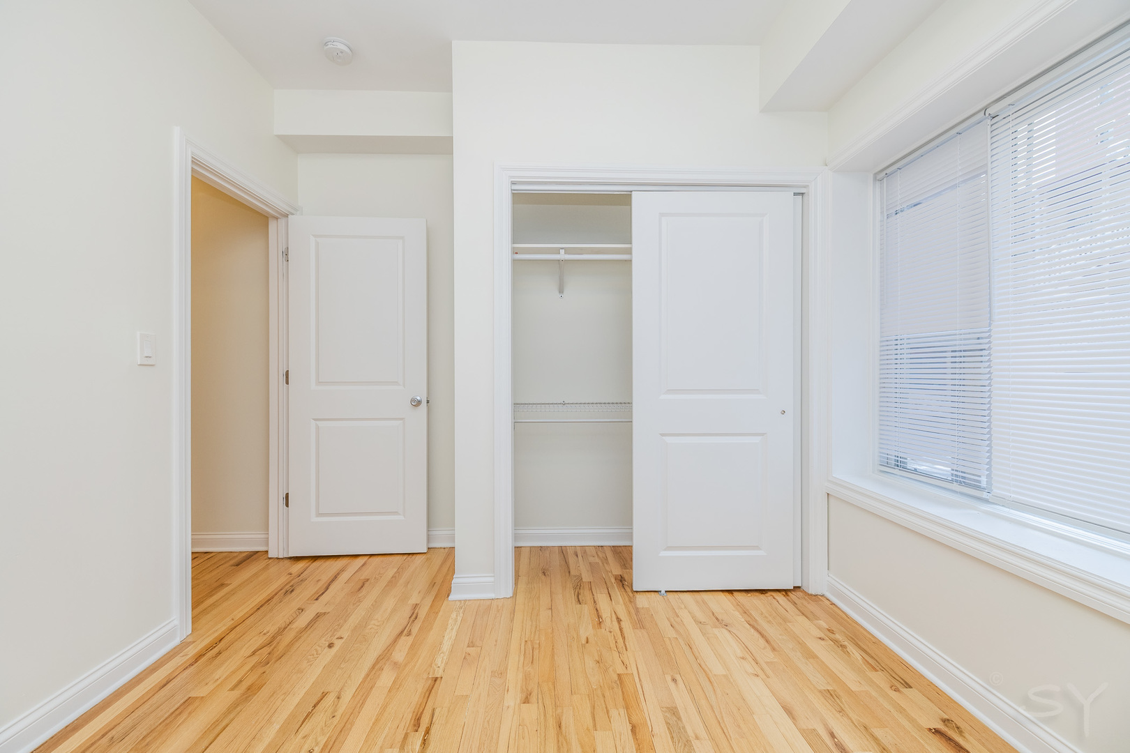 6711 South Paxton Avenue Chicago IL 60649