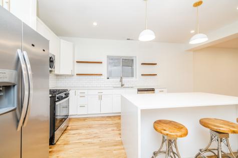 6711 South Paxton Avenue Chicago IL 60649