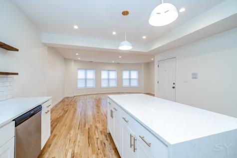 6711 South Paxton Avenue Chicago IL 60649