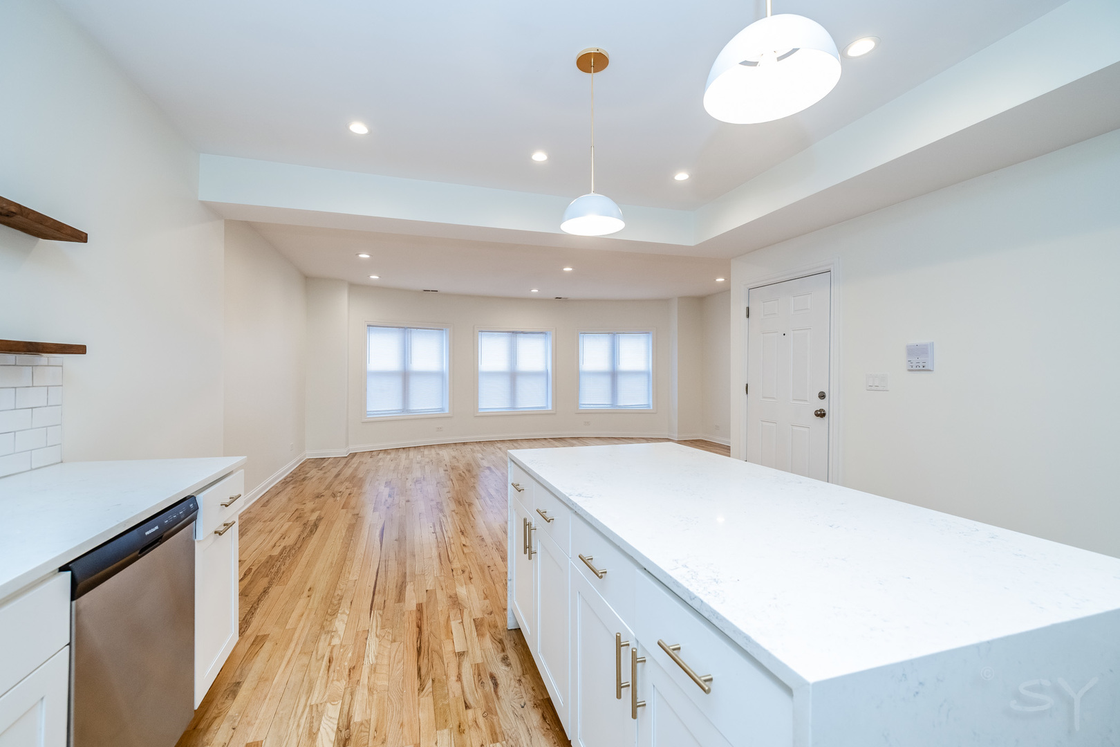 6711 South Paxton Avenue Chicago IL 60649