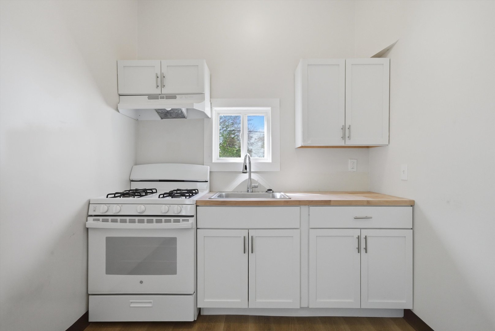 218 Hughes Avenue Lockport IL 60441