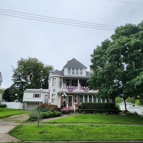 330 East Locust Street Watseka IL 60970