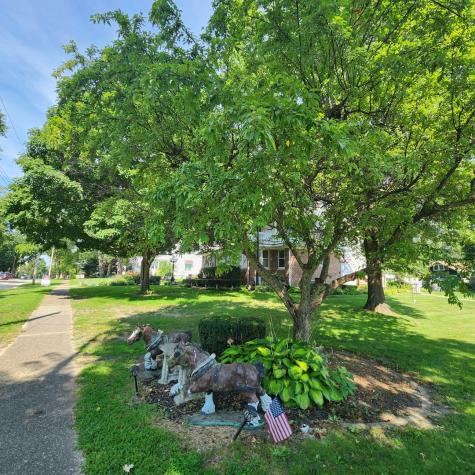 330 East Locust Street Watseka IL 60970