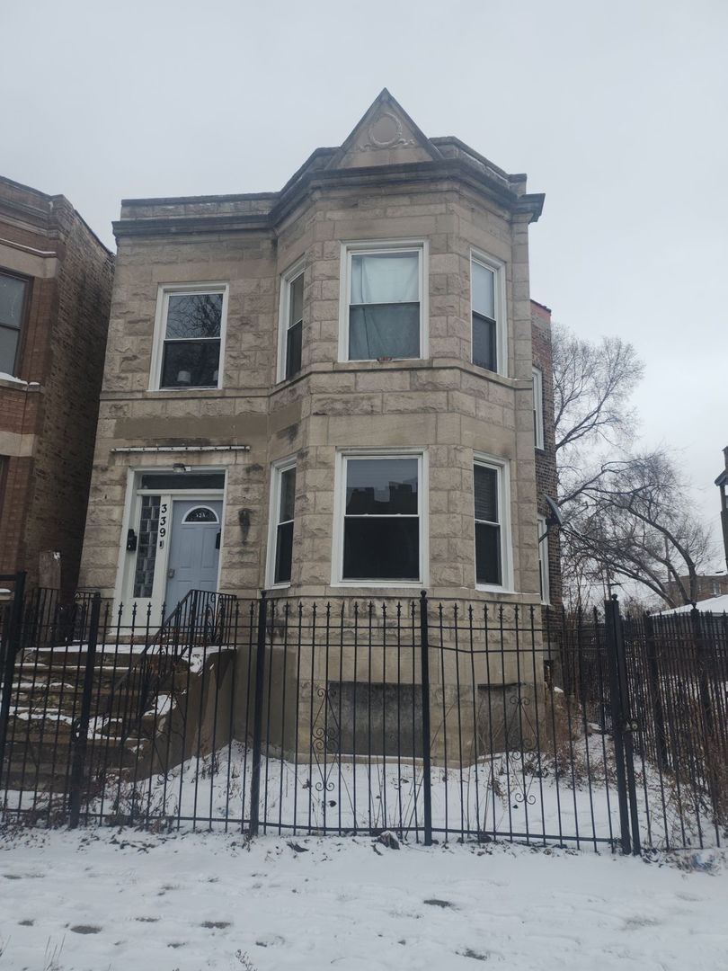 339 South Kilbourn Avenue Chicago IL 60624