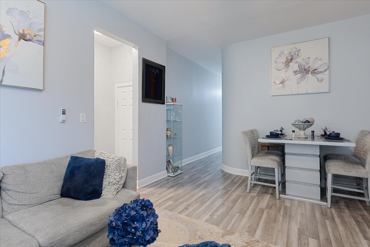 5319 South Indiana Avenue Chicago IL 60615