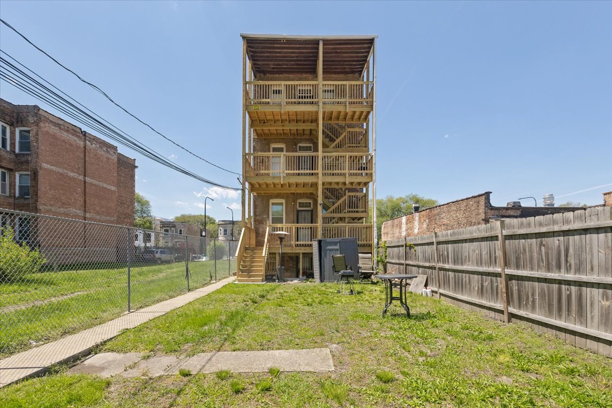 5319 South Indiana Avenue Chicago IL 60615