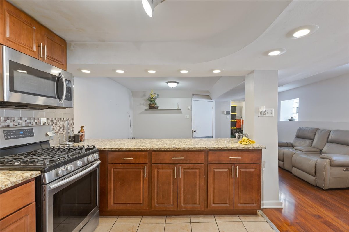 5319 South Indiana Avenue Chicago IL 60615