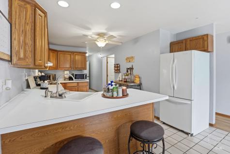 196 East First Street Manteno IL 60950