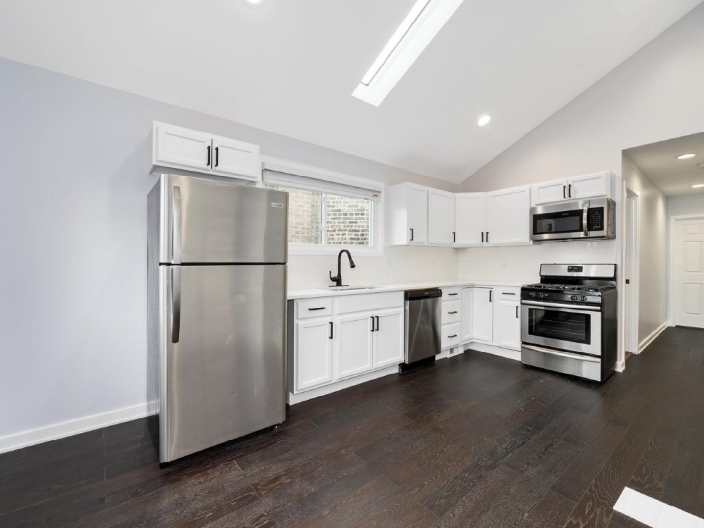 3541 North Damen Avenue Chicago IL 60618