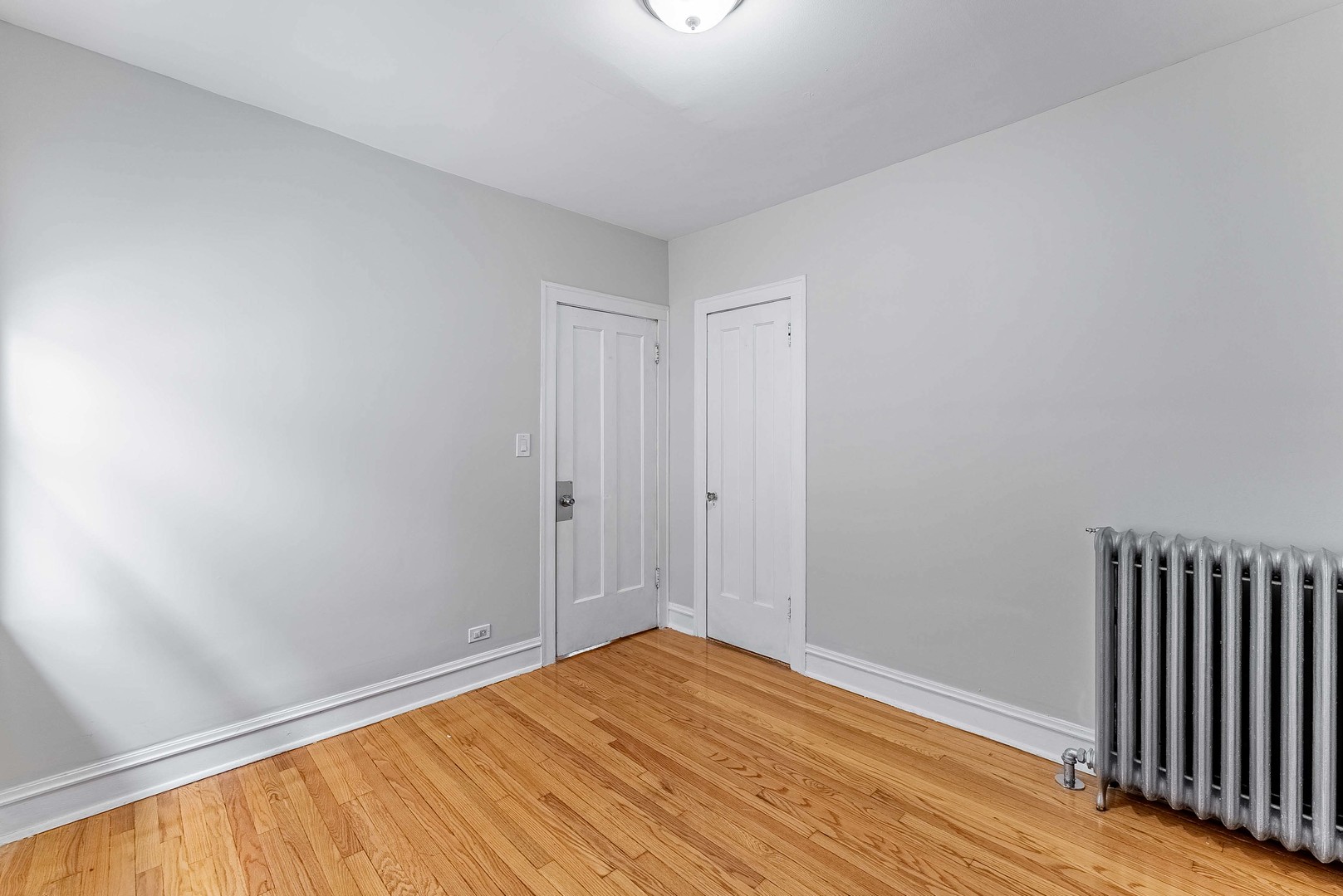 5615 West Henderson Street Chicago IL 60634