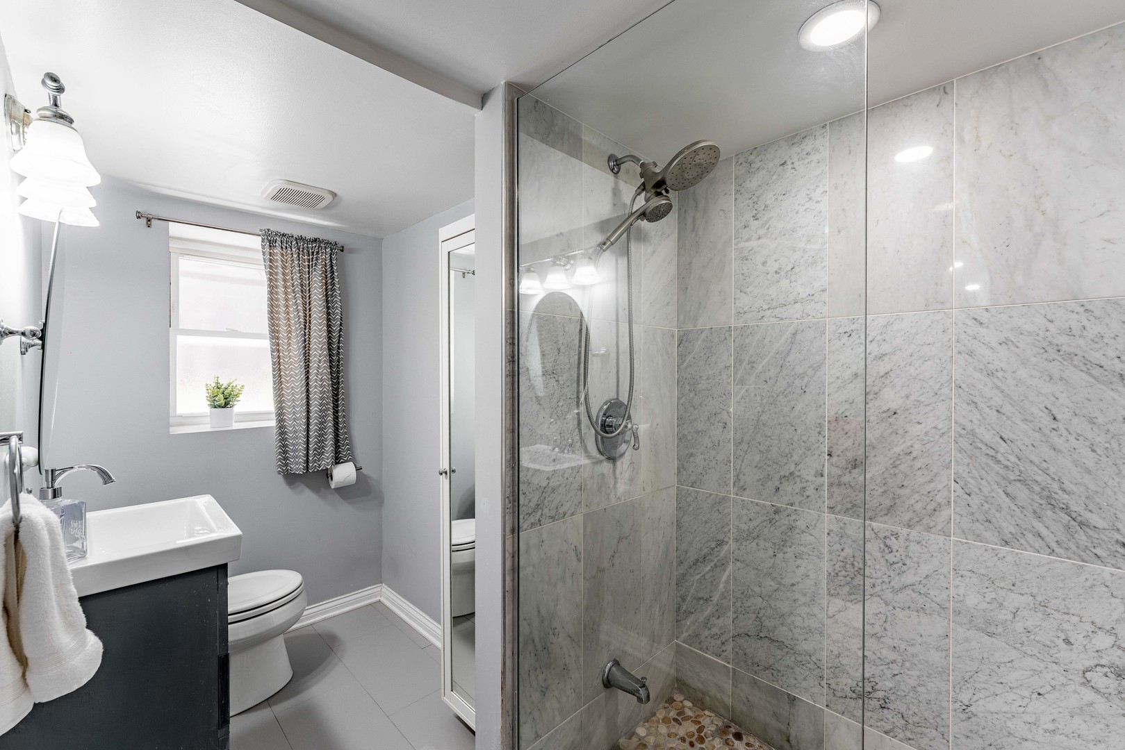 5615 West Henderson Street Chicago IL 60634
